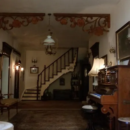 Konukevi Retro - 19th Century Balçık