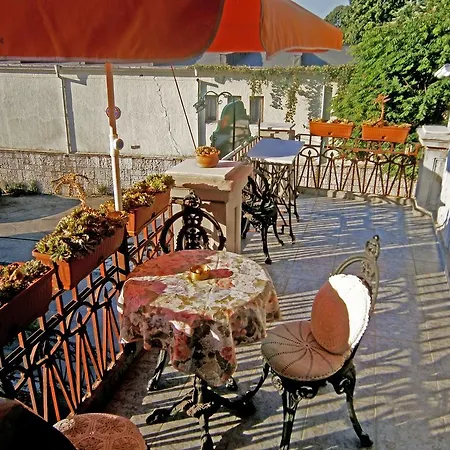 Retro - 19th Century Guest house 4*